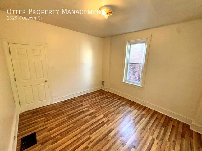 Building Photo - 4BR/2BA Bright & Spacious North Philly Home