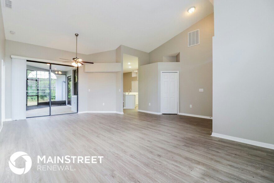 Building Photo - 7480 Aloe Dr