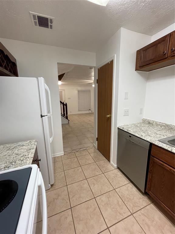 Building Photo - 17315 Saturn Ln