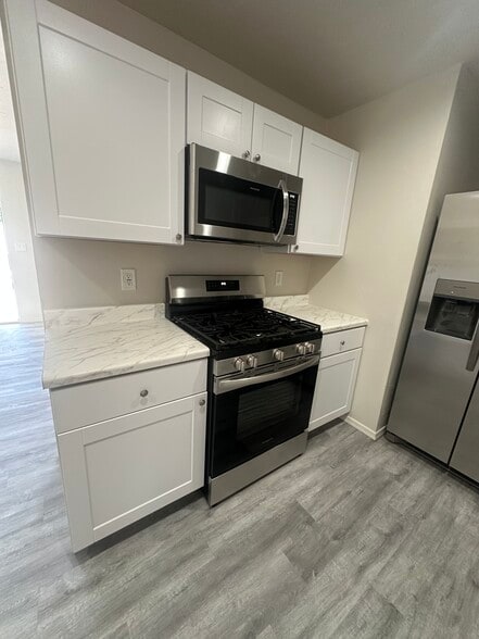 Primary Photo - 1133 E Lee St