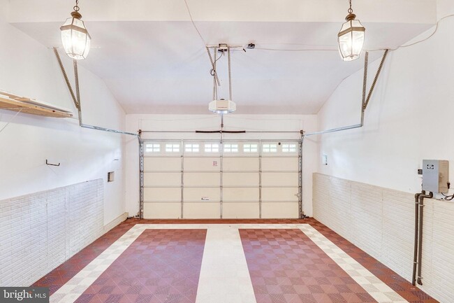 Building Photo - 6122 Bayliss Pl