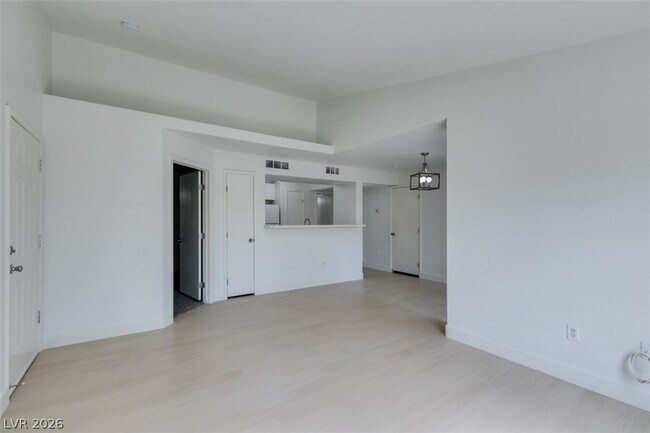 Building Photo - 2300 E Silverado Ranch Blvd
