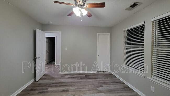 Building Photo - 214 Farmington Dr