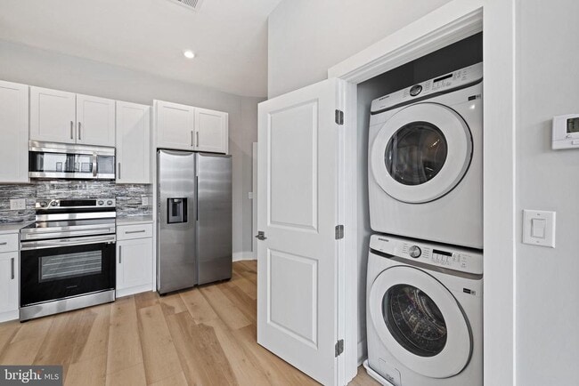 Building Photo - 1733 N 2nd St