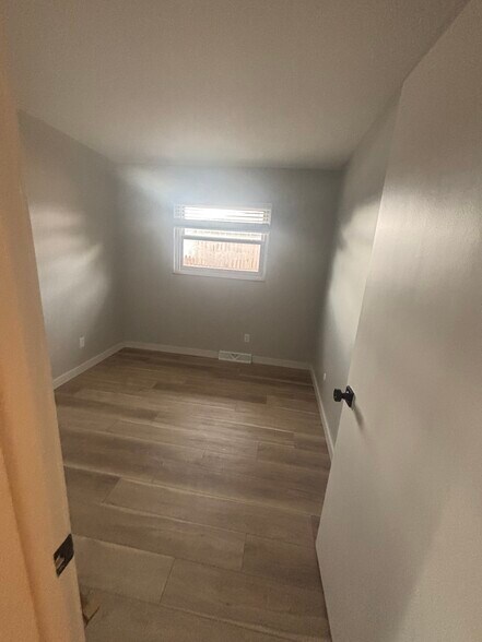 Building Photo - 480 Diven Ln