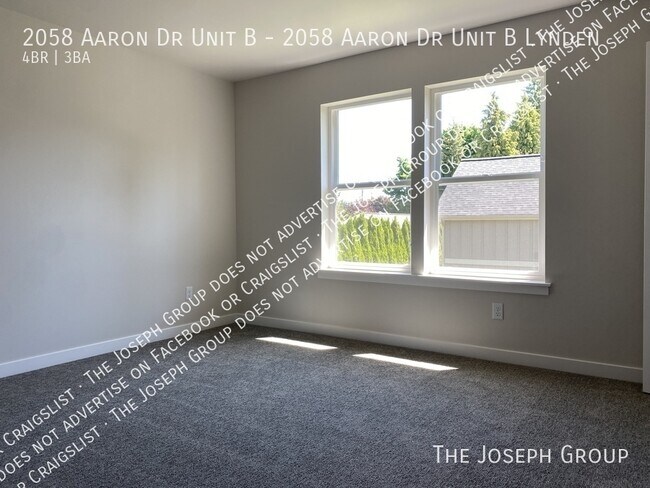 Building Photo - 2058 Aaron Dr