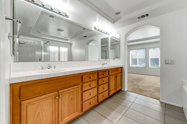 Building Photo - 17776 Sweetgum Ln