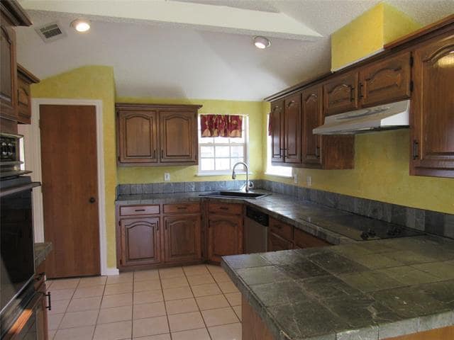 Building Photo - 2312 Blue Cypress Dr