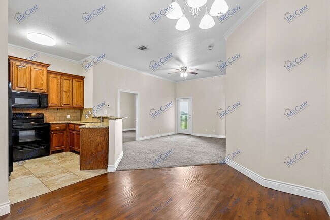 Building Photo - 301 County Rd 207