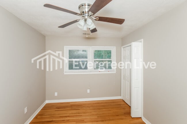 Building Photo - 4910 Roebuck Rd NW