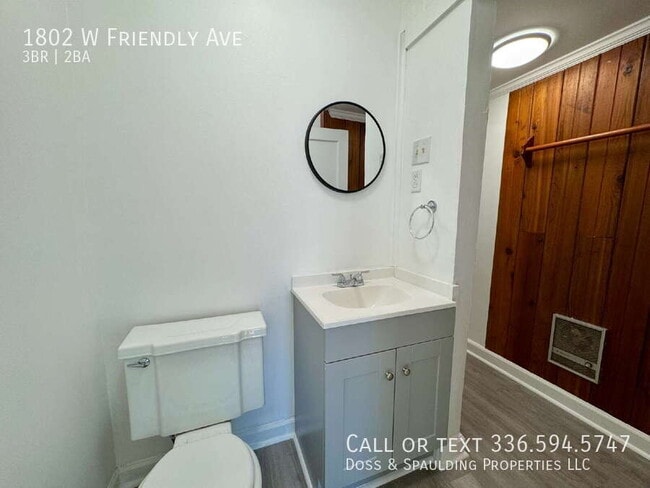 Building Photo - 1802 W Friendly Ave