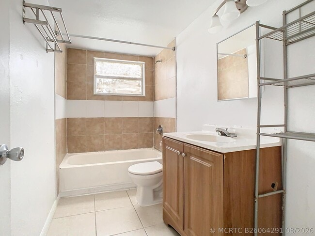 Building Photo - 694 Michigan Ct