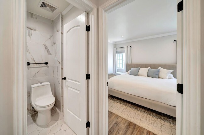 Building Photo - 7847 Apperson St