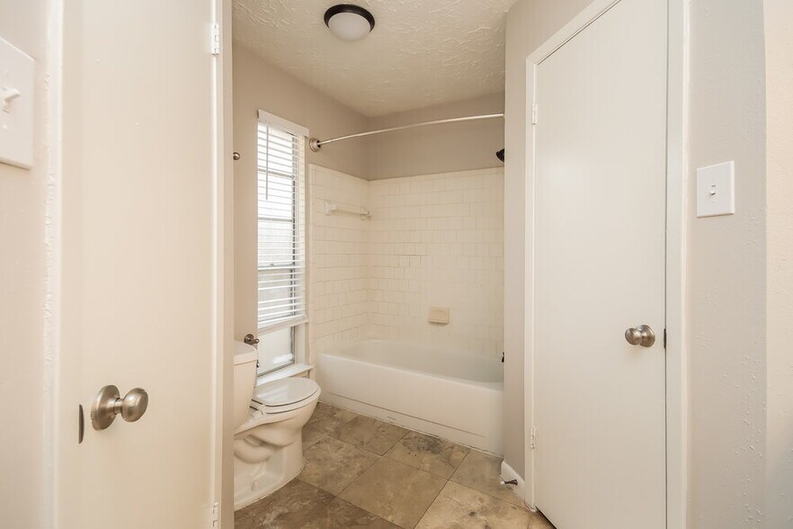 Building Photo - 3607 Macon Pl Ct