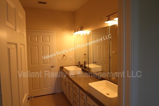 Building Photo - 13364 Beach Blvd