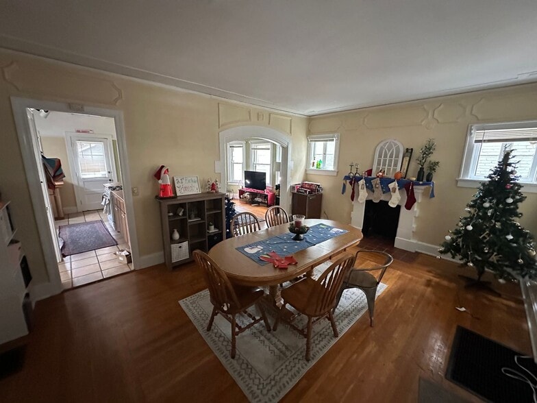 Building Photo - 3256 Glendora Ave