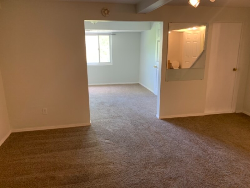 Building Photo - 1521 Dunluce Dr
