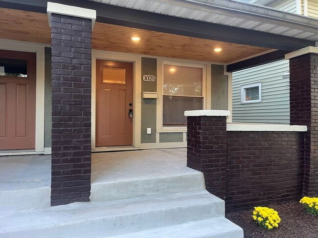Building Photo - Historic Garfield Park neighborhood with q...