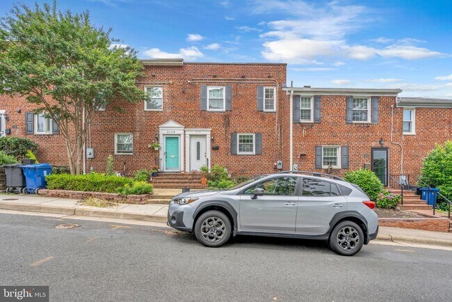 Building Photo - 3110 Landover St