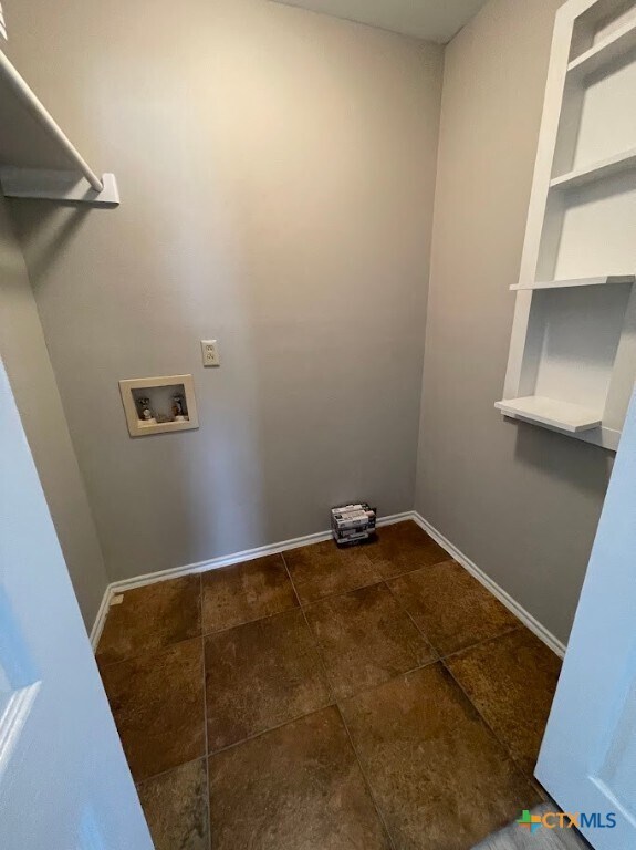 Building Photo - 744 Hill Top Dr