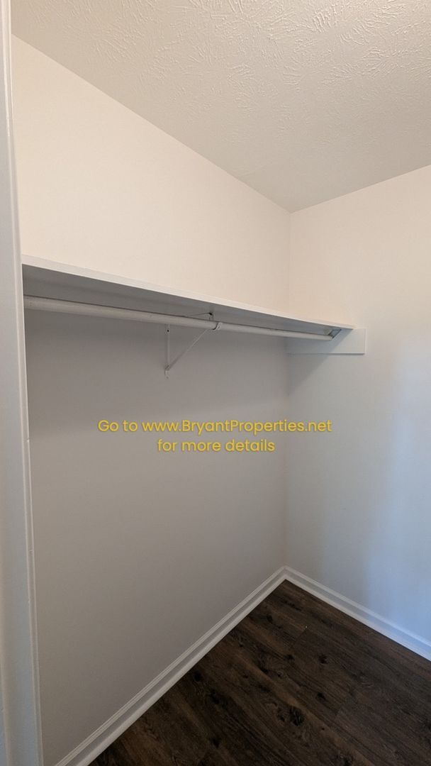 Building Photo - Donelson - Airport - Percy Preist Lake Area