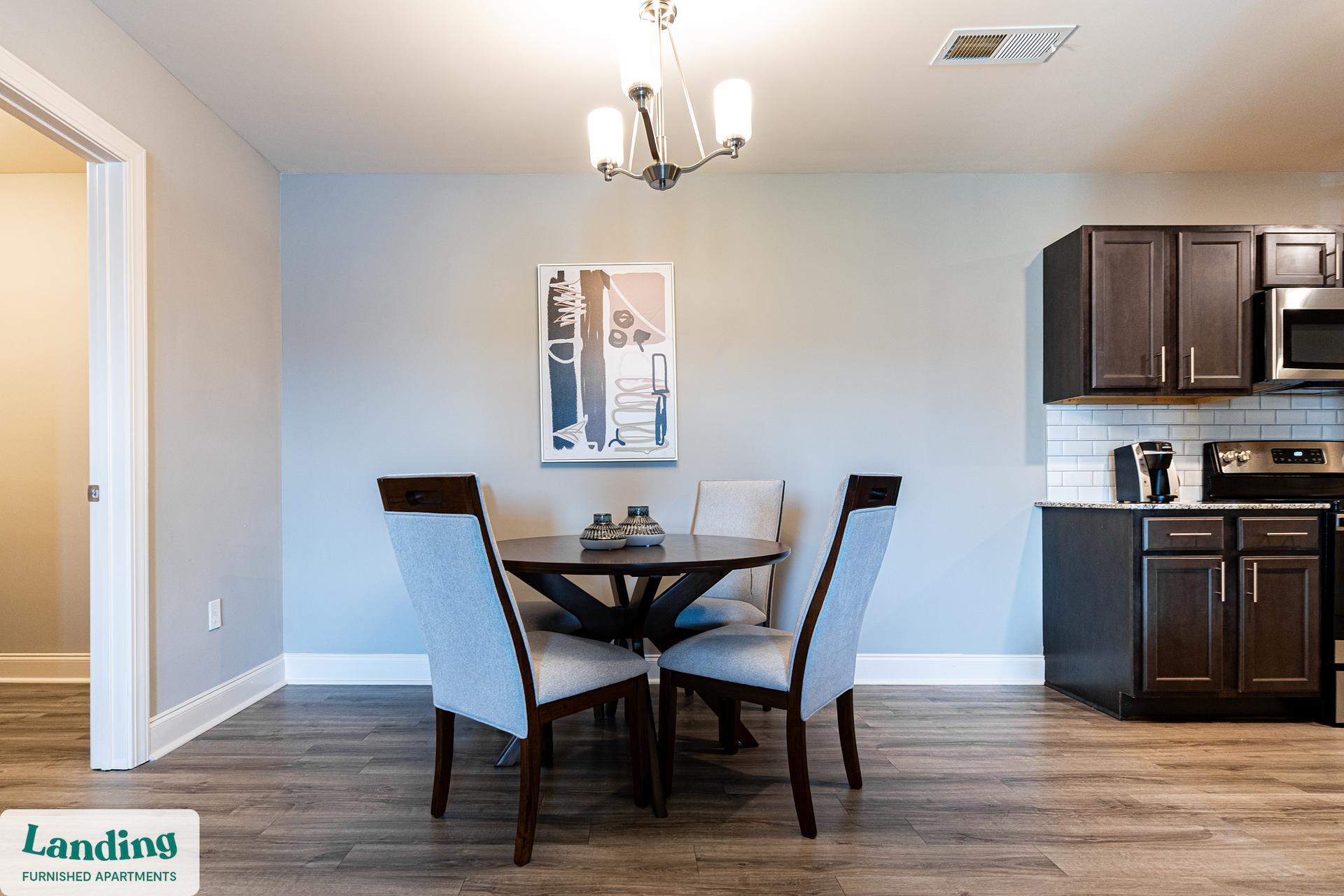 Building Photo - 305 Laredo Dr