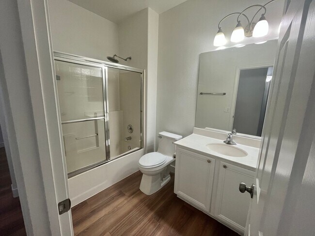 Building Photo - 2470 sq ft, remodeled single story, hard to find 5 bed, 2.5 bath, 2 car garage in guard gated Sta...
