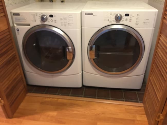 Building Photo - Spacious 2br with additional room in The M...