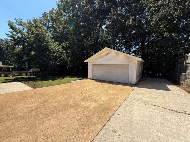 Building Photo - CHARMING UPDATED HOME FOR RENT IN GUNTERSV...
