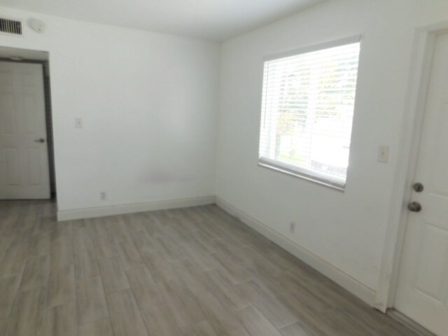 Building Photo - 825 NE 6th St