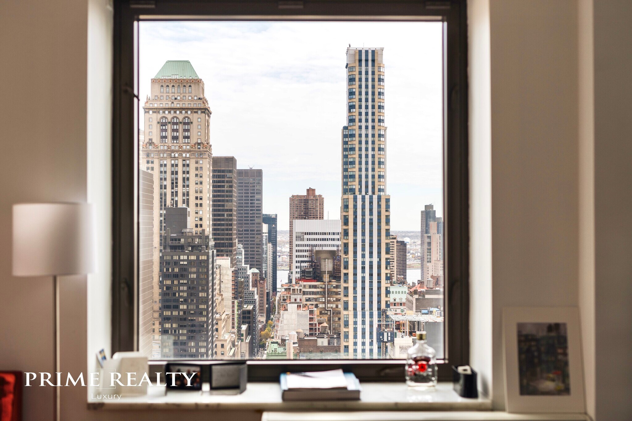 Building Photo - 100 W 39th St