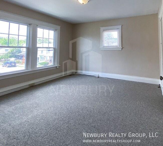 Building Photo - 317 Wilson Ave