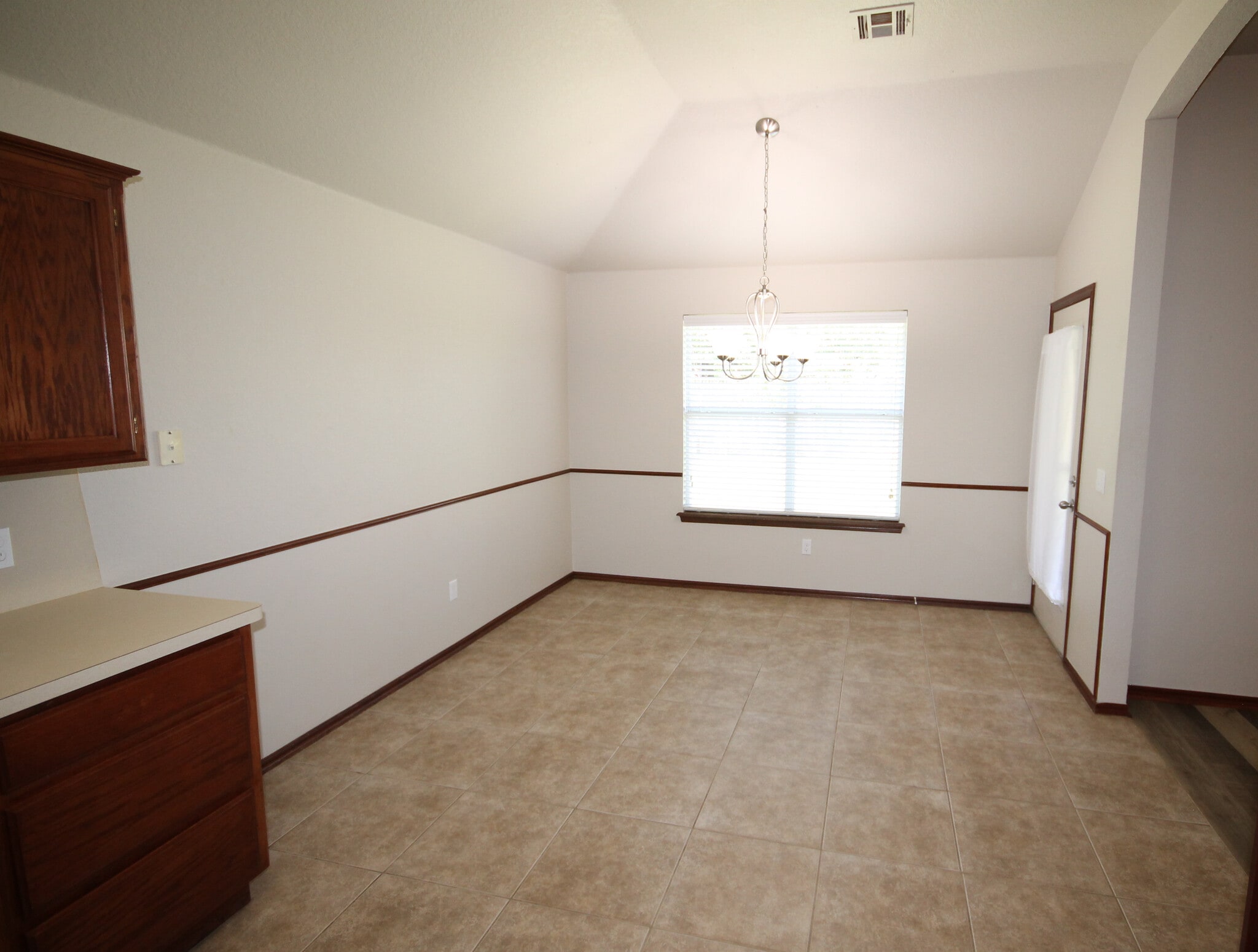 DINING - 16405 Osceola Trl