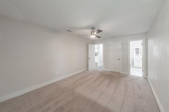 Building Photo - 916 S Rosemont Ave