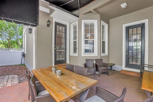 Building Photo - 2165 Ridgewood St