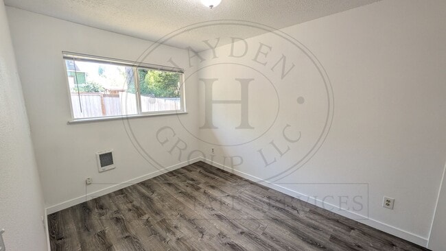 Building Photo - Single-story Duplex in Sherwood