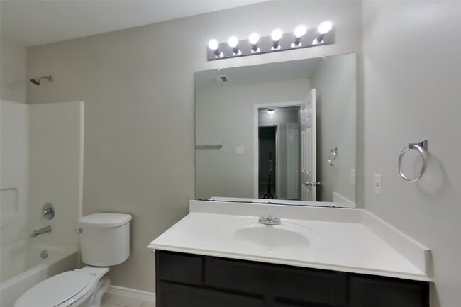 Building Photo - 8515 Bartletts Harbor Ct