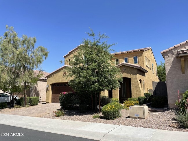 Building Photo - 4624 E Vista Bonita Dr