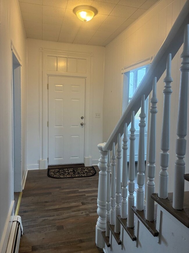 Building Photo - Single Family Home