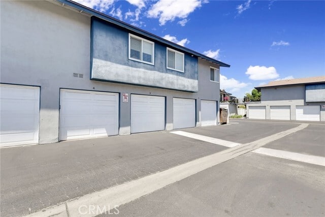 Building Photo - 1460 Forest Glen Dr