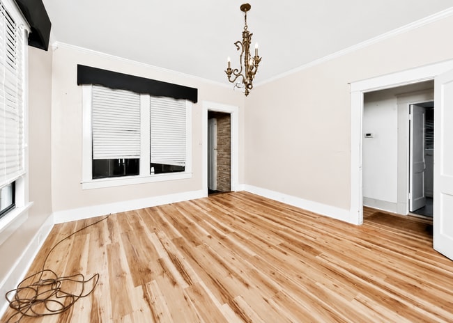 Building Photo - 800 W 34th Ave