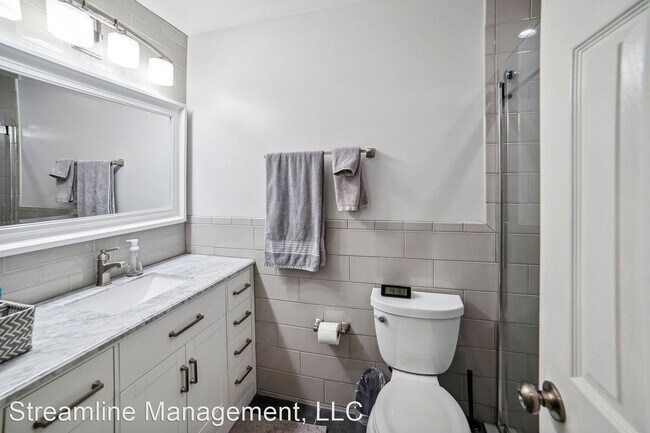 Building Photo - 2 br, 3.5 bath House - 14224 Angelton Terr