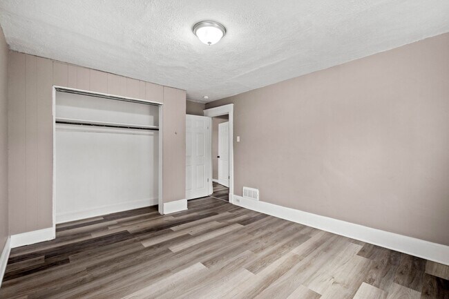 Building Photo - Stunning 3 bedroom home in Aliquippa available May 1!