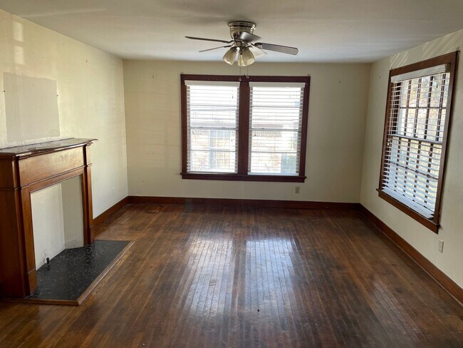 Building Photo - 2727 Judson St