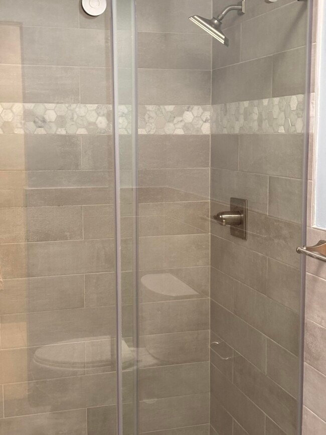 Building Photo - 5904 Cedar Cir