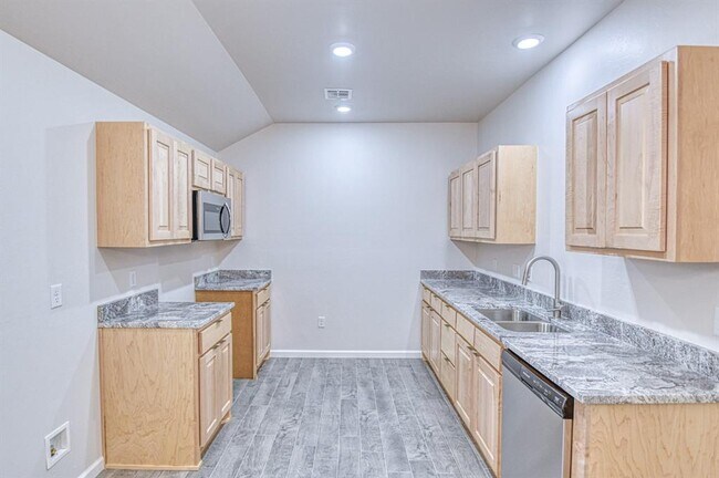 Building Photo - 2723 Varenna Ln