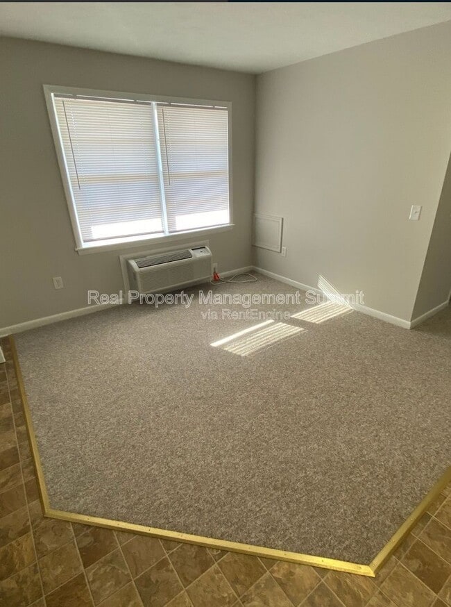 Interior Photo - 2407 Bare St.