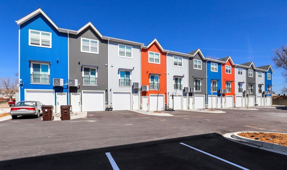 Building Photo - 210 Emery St