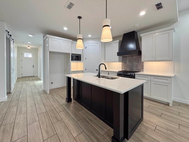 Building Photo - 1222 Sambar Lp