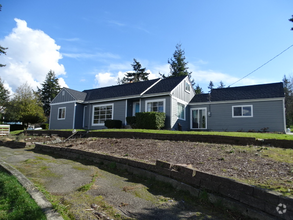 Building Photo - 2012 Lakeway Dr